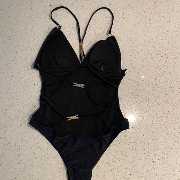 Chic Black One-Piece Swimsuit - Picture 3 of 4